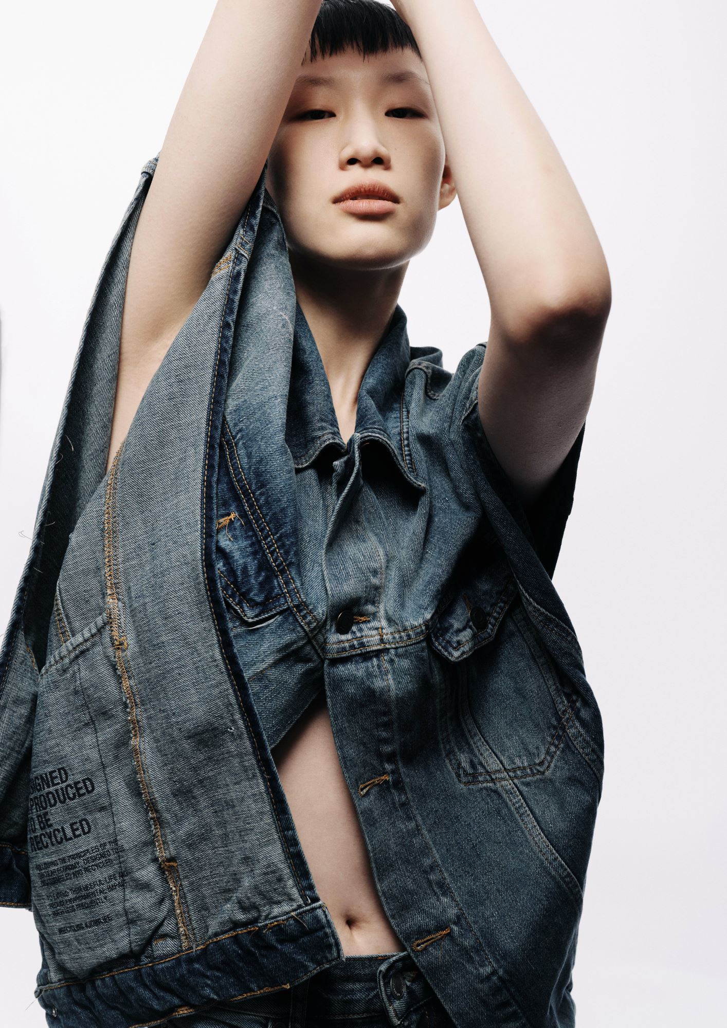 Ziyi Zhuang — dff10d05-d80d-4975-81c8-a726bb62163d.jpg