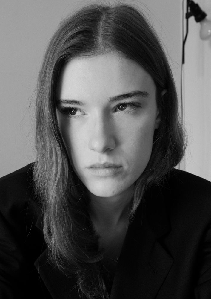 Chloé Hoël — Senza titolo-24
